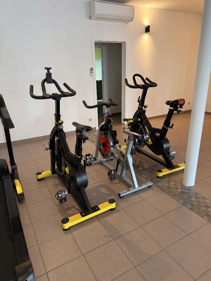 Spinningfietsen, Sports & Fitness, Appareils de fitness, Utilisé, Vélo de spinning, Jambes, Enlèvement