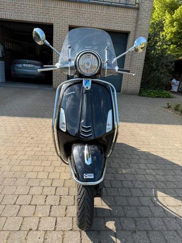 Mooie Vespa Primavera 125, Particulier, 124 cc