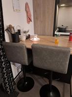 Ilot avec ses deux chaises tres bon etat, Enlèvement