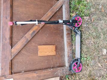 Oxelo Mid 7 roze scooter beschikbaar voor biedingen
