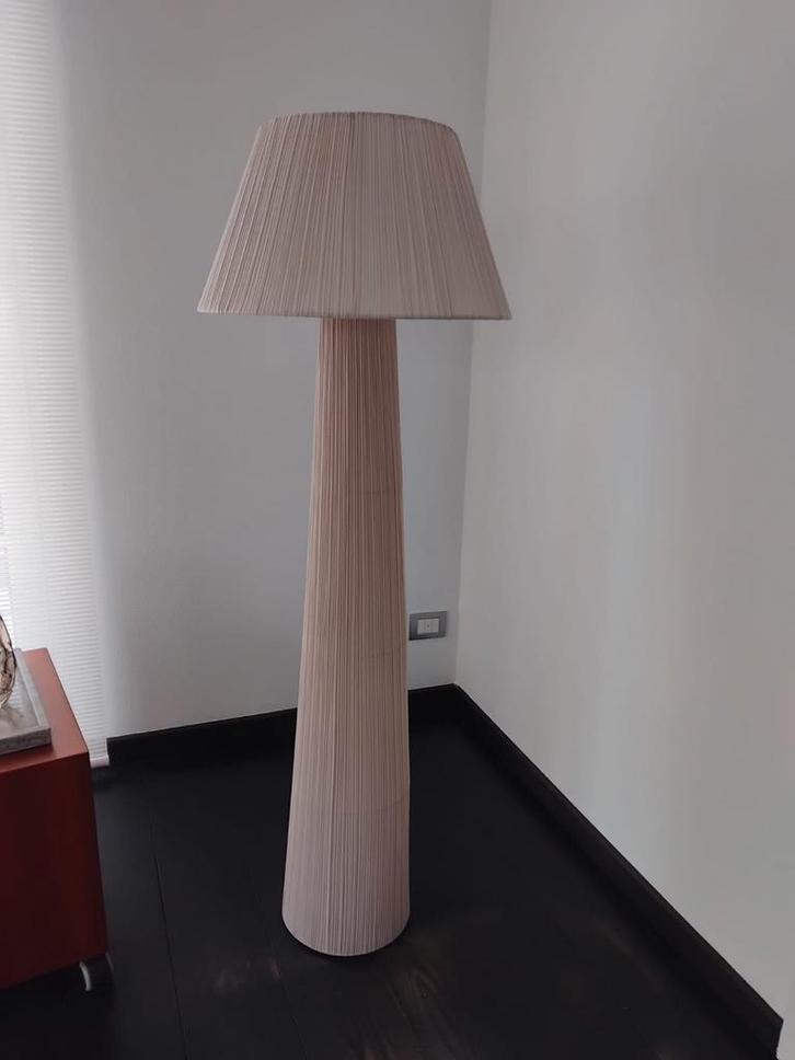 Lamp, Huis en Inrichting, Lampen | Vloerlampen, Zo goed als nieuw, Stof, Ophalen