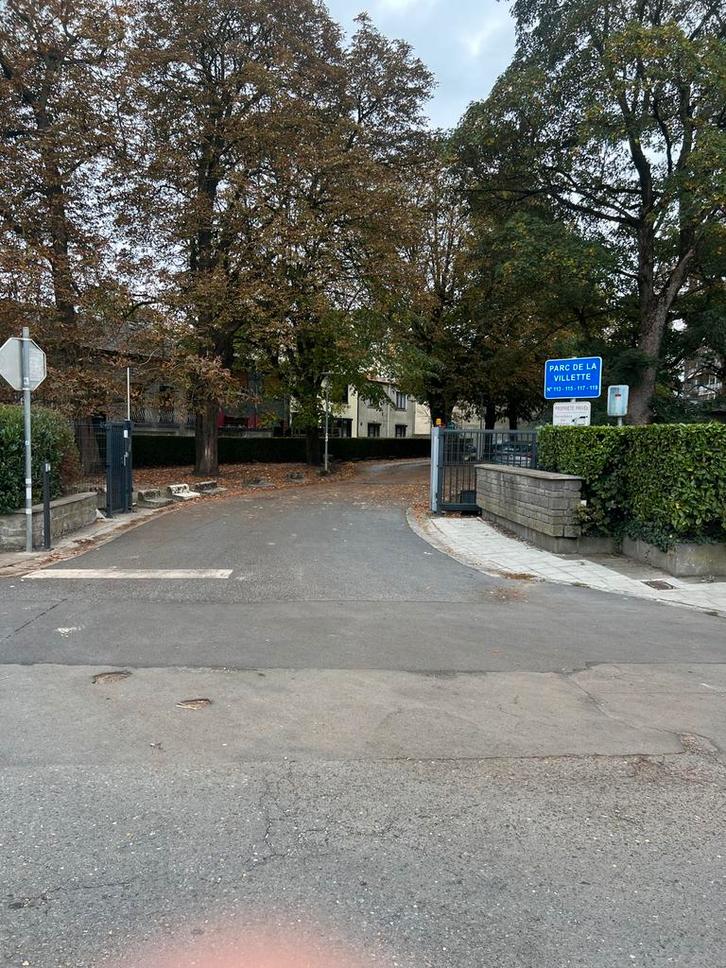 Lot de 5 garages à Charleroi, Immo, Garages en Parkeerplaatsen, Charleroi