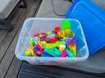 Box met playdoh  vormpjes, Ophalen, Zo goed als nieuw