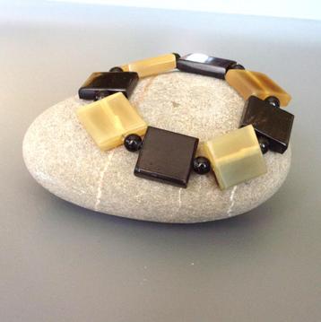 Armband in blonde en zwarte gemarmerde hoorn uit Madagaskar beschikbaar voor biedingen