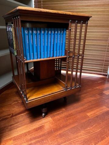 boekenkast beschikbaar voor biedingen