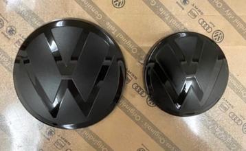 2x Logos Volkswagen Golf VIII 8 Noir brillant beschikbaar voor biedingen