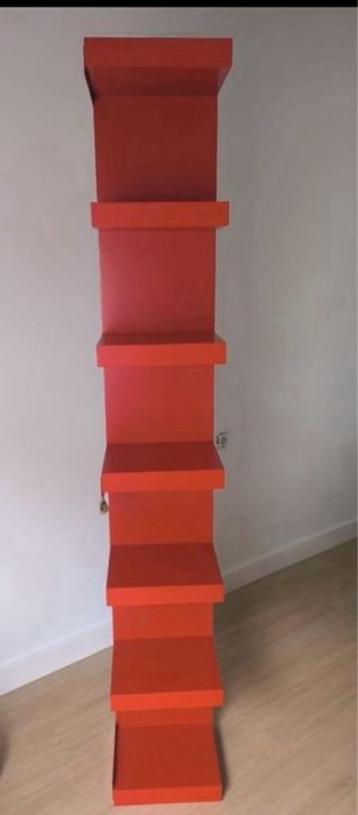 Ikea Lack Wandrek rood  beschikbaar voor biedingen