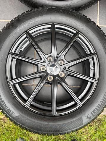 Originele Mercedes Glb 2024 zwarte velgen + runflat winterba beschikbaar voor biedingen