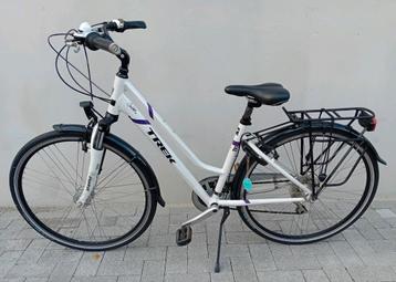Meisjesfiets Trek T80 28inch 21speed maat45 NIEUWPRIJS 579€  beschikbaar voor biedingen