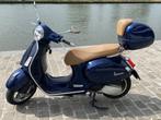 Vespa GTS 300 (inc. 4 helmen: 2 volw. + 2 kdn.), Motoren, Motoren | Piaggio, Scooter, 300 cc, Particulier, ABS
