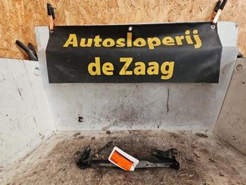 Motorkap Scharnier van een Volkswagen Polo beschikbaar voor biedingen