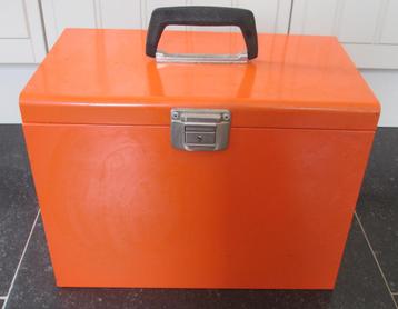 Mooie vintage (bureau) opbergkist beschikbaar voor biedingen