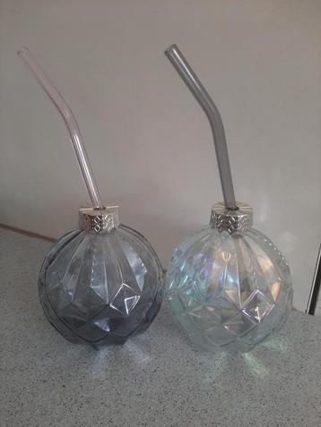 Set 2 glazen drinkbollen met rietjes
 beschikbaar voor biedingen