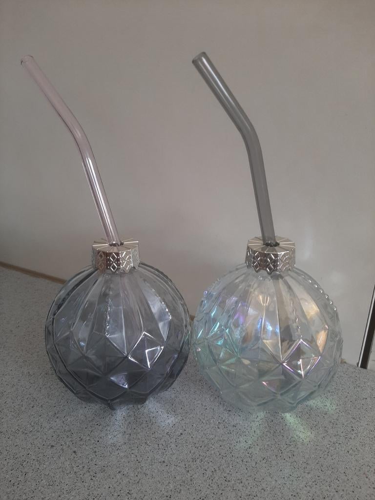 Décorations de Noël : 2 boules à boire en verre avec des pai, Maison & Meubles, Cuisine | Ustensiles de cuisine, Comme neuf, Enlèvement ou Envoi