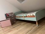 Bed met matras + rekje + nachtkastje, Ophalen, Zo goed als nieuw, Matras