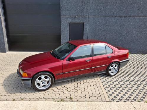 Bmw e36 320i 2de eig. Oldtimer, Auto's, BMW, Particulier, 3 Reeks, Benzine, Handgeschakeld, Rood, Onderhoudsboekje, Ophalen