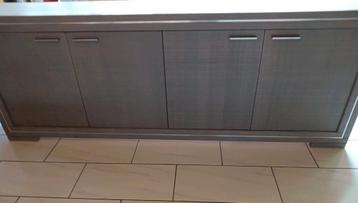 Dressoir de qualité.245 X 89 X 45 cm beschikbaar voor biedingen