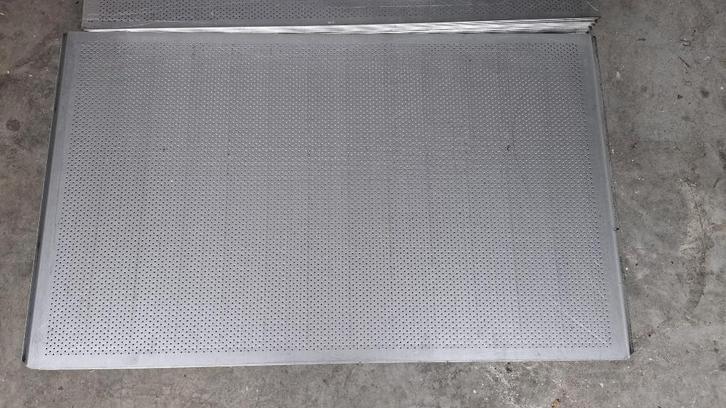 Promo! Nieuwe bakplaten 100x60cm - geperforeerd, Hobby en Vrije tijd, Taarten en Cupcakes maken, Nieuw, Ophalen