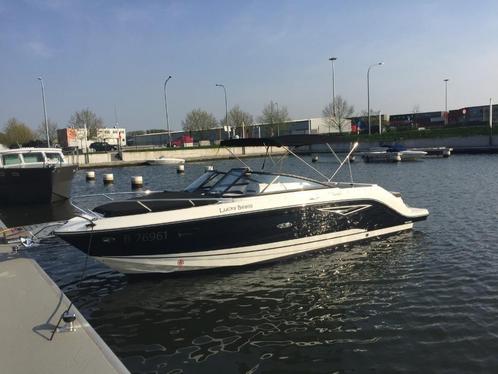 Sea Ray 250 Sun Sport (2018), Sports nautiques & Bateaux, Bateaux à moteur & Yachts à moteur, Comme neuf, Polyester, 6 à 9 mètres