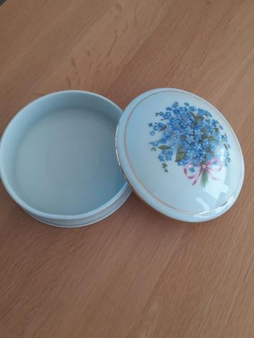 Bonbonnière in Limoges porselein beschikbaar voor biedingen