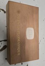 Boîte à cigares bois vintage - Corps Diplomatique "Senator", Enlèvement