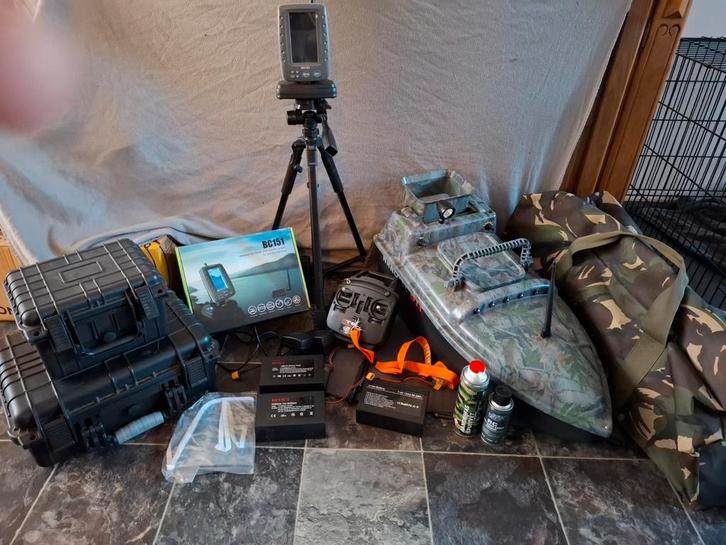 Nanotec gt1 voerboot camo met dieptemeter en vele extra's, Watersport en Boten, Hengelsport | Karpervissen, Ophalen