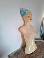 Plastiek buste, Ophalen