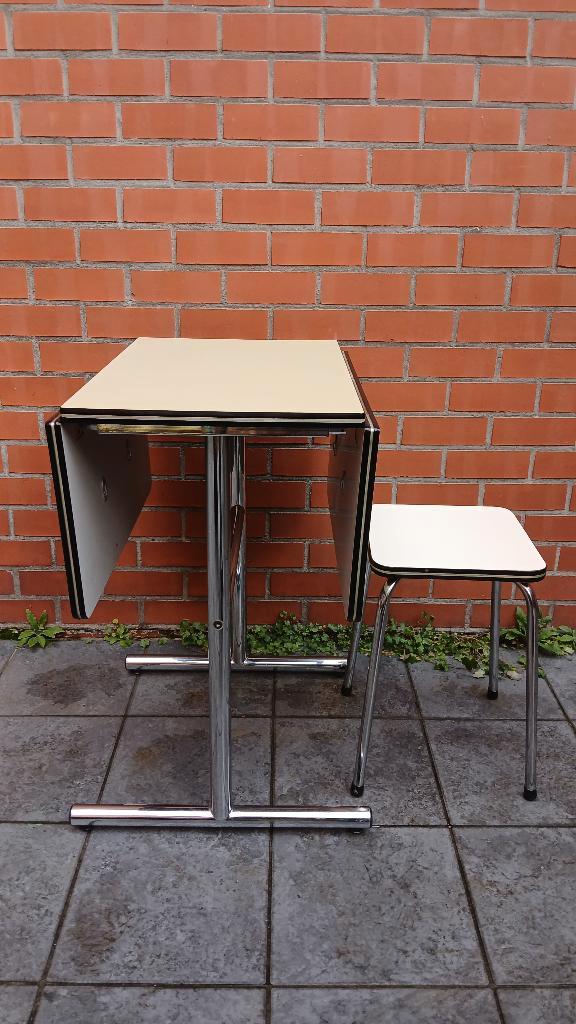 plooitafel formica vintage geel (luxe model)+ krukje formica, Huis en Inrichting, Tafels | Statafels, Gebruikt, Ophalen