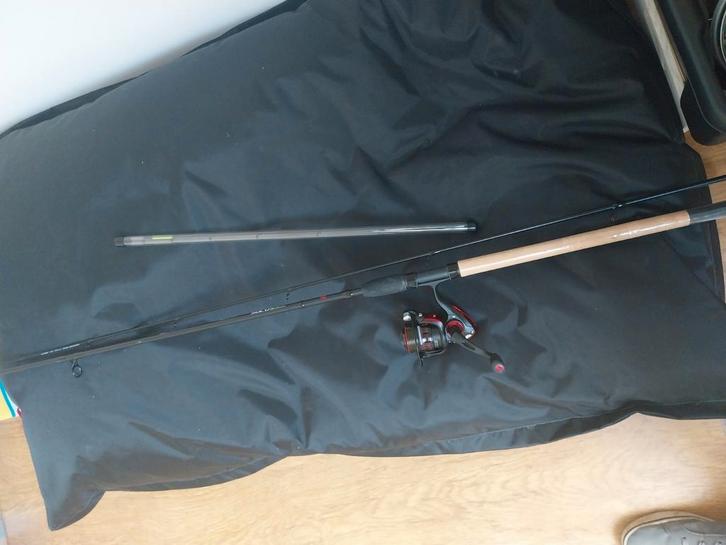 Nytro Solus Carp Feeder 10ft + molen, Watersport en Boten, Hengelsport | Witvissen, Zo goed als nieuw, Molen, Ophalen