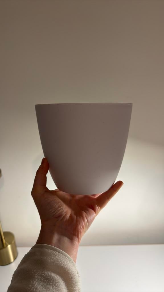 Witte bloempot, Tuin en Terras, Ophalen, Zo goed als nieuw