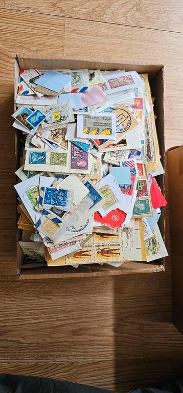 Doos postzegels op fragment, Enlèvement ou Envoi