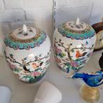Paire de vases en porcelaine en parfait état, Antiquités & Art, Antiquités | Porcelaine, Enlèvement ou Envoi