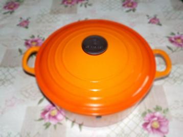 LE CREUSET ORANJE KLEUR beschikbaar voor biedingen