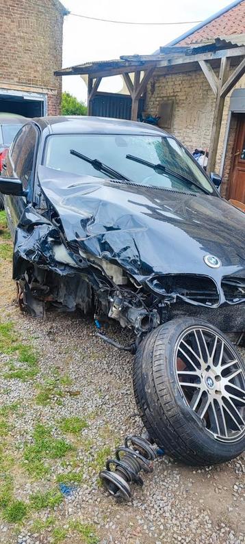 Pièces BMW E46 ph2 330d  beschikbaar voor biedingen