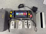 Nintendo Switch OLED with Case and Extra Controllers, Ophalen of Verzenden, Zo goed als nieuw, Met 3 controllers of meer, Switch OLED