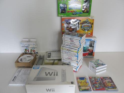 Nintendo WII + 25 games + Nintendo DS games, Games en Spelcomputers, Spelcomputers | Nintendo Wii, Gebruikt, Ophalen of Verzenden