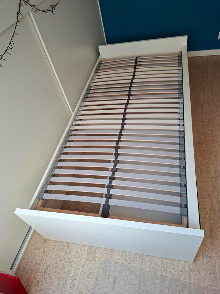 Bed Nordli Ikea eenpersoons met opberglades, Huis en Inrichting, Slaapkamer | Bedden, Eenpersoons, 90 cm, Ophalen
