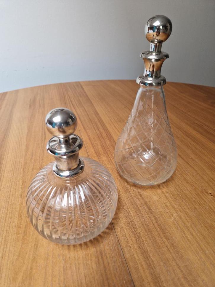 Set van 2 karaffen met zilveren dop, Antiek en Kunst, Antiek | Glaswerk en Kristal, Ophalen