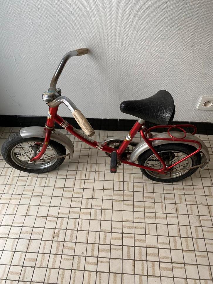 Vintage kinderfiets van het merk Girardengo, Fietsen en Brommers, Fietsen | Kinderfietsjes, Gebruikt, Minder dan 16 inch, Ophalen