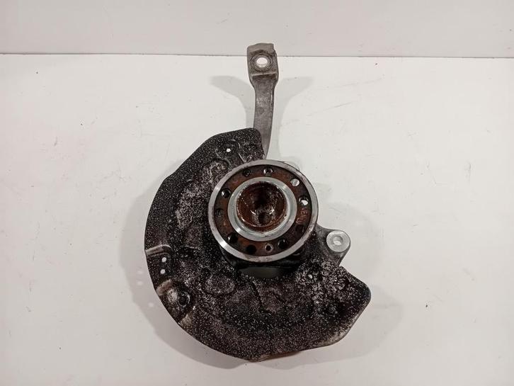 WIELNAAF LINKS VOOR Mercedes-Benz C (W205) (01-2013/06-2021), Auto-onderdelen, Remmen en Aandrijving, Mercedes-Benz, Gebruikt