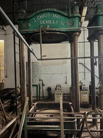 Ancien moulin à huile d’olive de 1893 et maison sur 14.000 m, Espagne