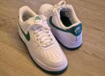 Nike Air Force 1     Maat 42, Wit, Ophalen of Verzenden, Zo goed als nieuw, Sneakers