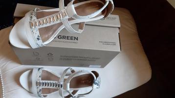 Clarks prachtige witte sandalen super comfort 38 nieuw beschikbaar voor biedingen