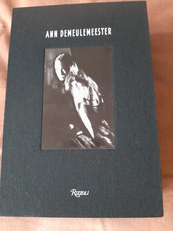 Collector´s item : Gesigneerd boek van Ann Demeulemeester 