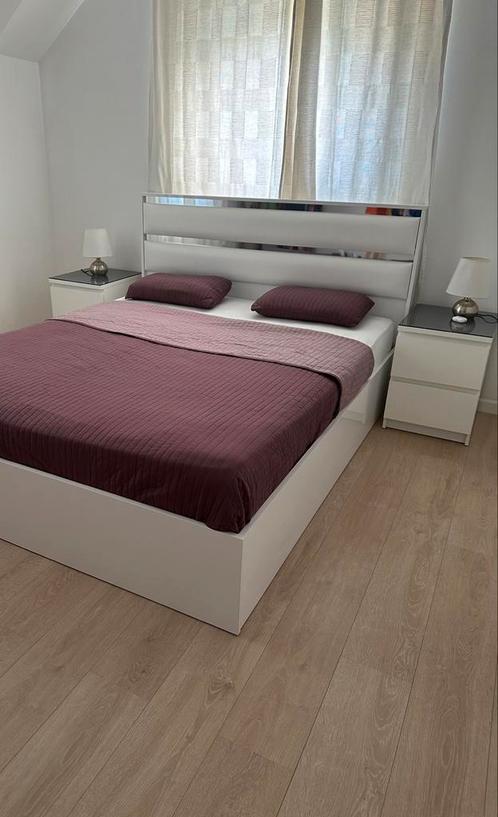 Très beau lit avec rangement et matelas, Maison & Meubles, Chambre à coucher | Chambres à coucher complètes, Comme neuf