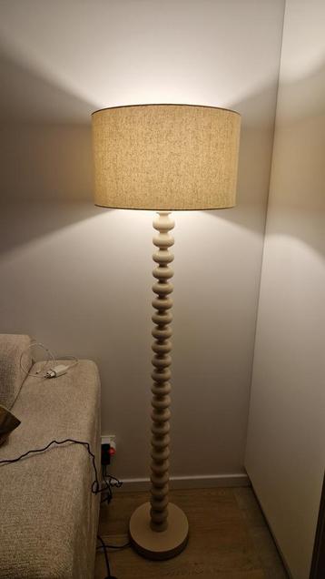 Lampadaire beschikbaar voor biedingen