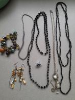 4 kettingen, 1armband en 2 paar oorbellen, Ophalen, Gebruikt