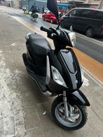 Piaggio fly 50 bklasse, Fietsen en Brommers, Ophalen of Verzenden, Fly, Benzine, 50 cc