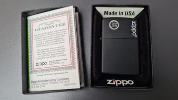 zippo mat black, nieuw staat, 218zl - logo beschikbaar voor biedingen