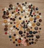 Lot de 190 boutons pour vêtements, Hobby & Loisirs créatifs, Enlèvement ou Envoi, Utilisé, Bouton ou Boutons